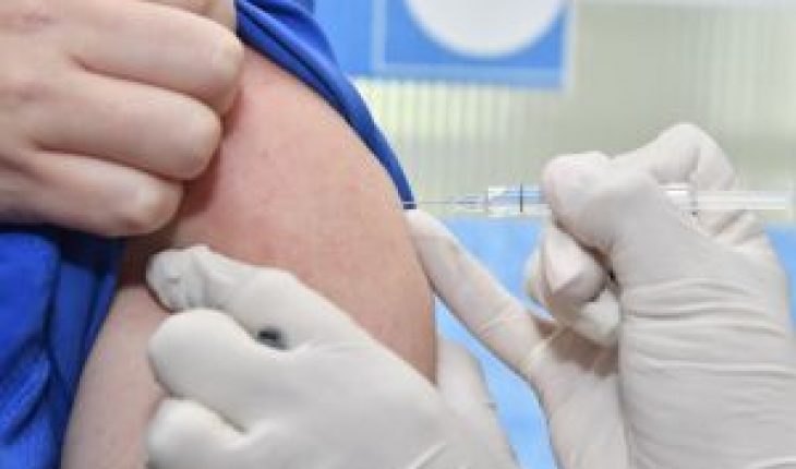 Dilema mundial: ¿Usar o no la vacuna Covid-19 de AstraZeneca?