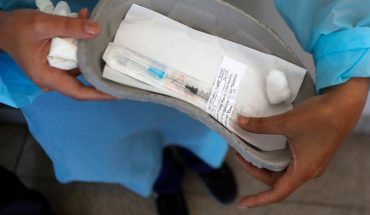ISP dijo que no se justifica tomar medidas sanitarias por vacuna AstraZeneca