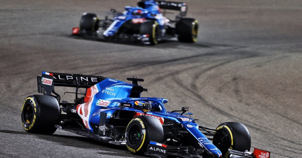 Insólito: Alonso abandonó en la F1 por un envoltorio de sándwich en los frenos