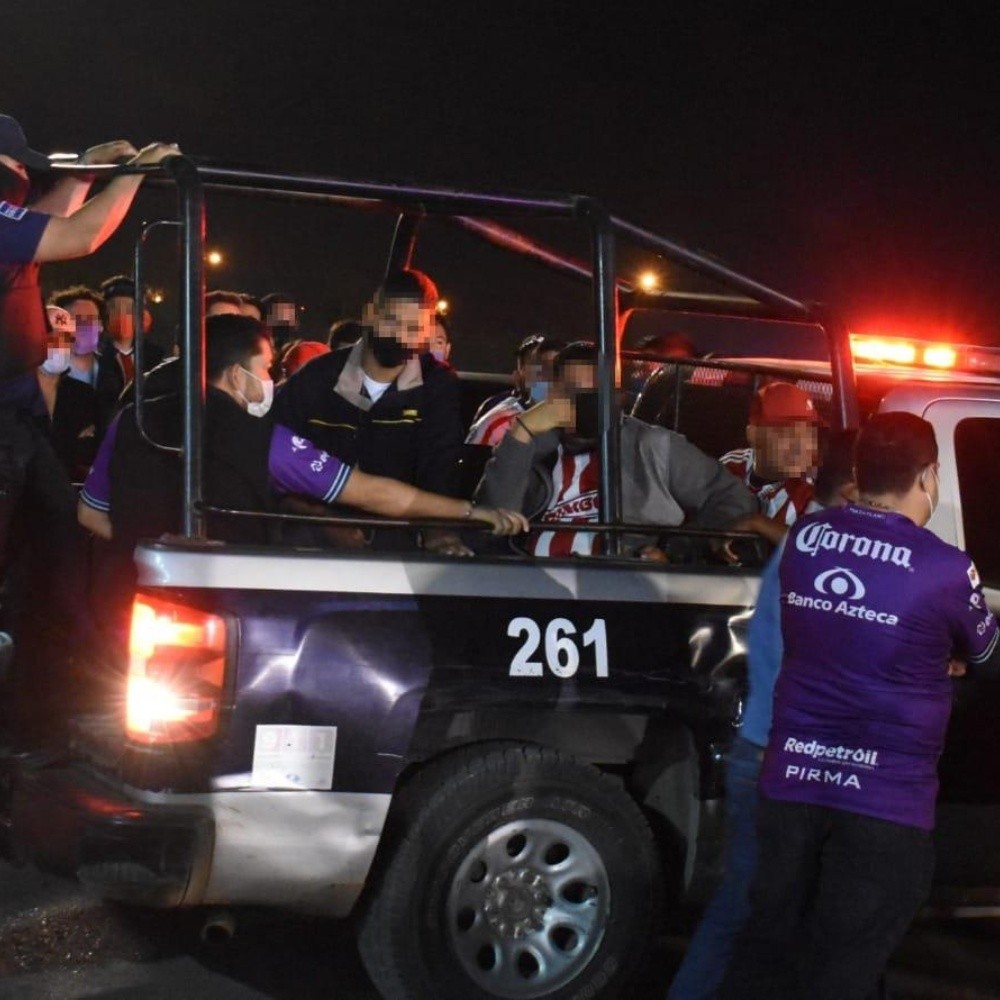 La porra del equipo de futbol de Mazatlán denuncia abuso policial