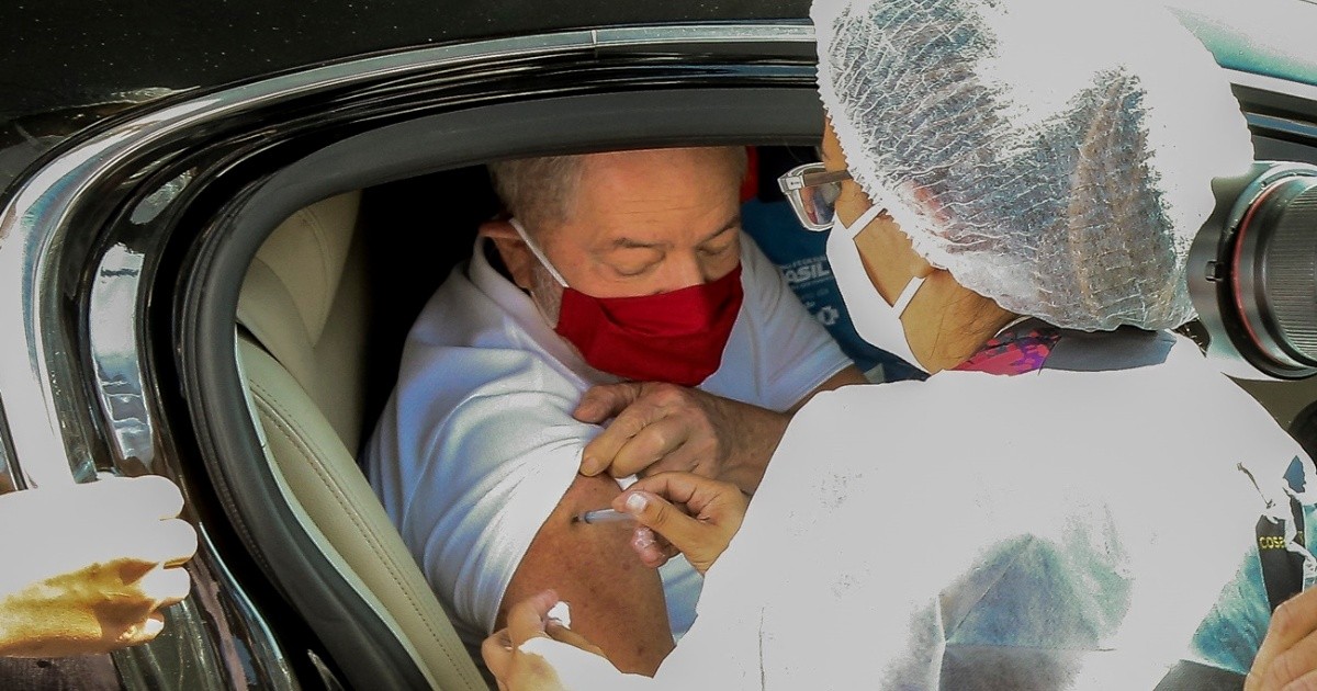 Lula da Silva recibió la primera dosis de la vacuna contra el coronavirus