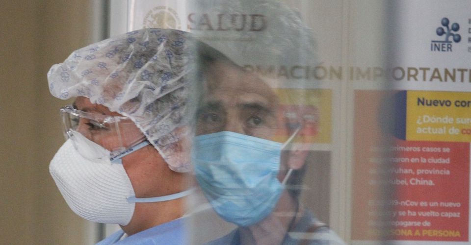 México ya registra 189 mil muertes por COVID; vacunan a 24 mil personas