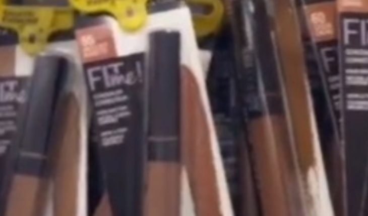 Ponen etiquetas de seguridad en maquillajes oscuro en Walmart