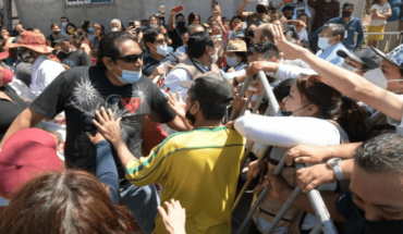Rompen seguridad manifestantes en evento de AMLO en Mazatlán