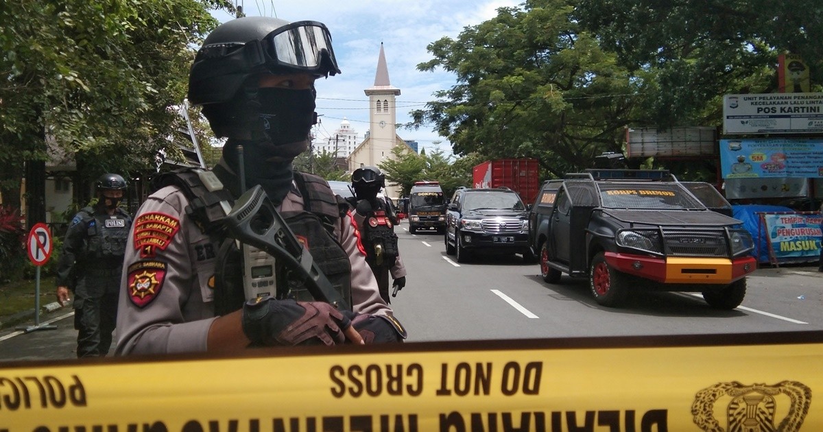 Un ataque suicida contra la catedral de Indonesia dejó al menos 14 heridos