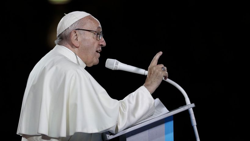 Vaticano se niega a bendecir uniones de parejas homosexuales: "Dios no puede bendecir el pecado"