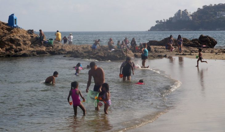 translated from Spanish: 5 beaches are not suitable for swimming because of their pollution levels