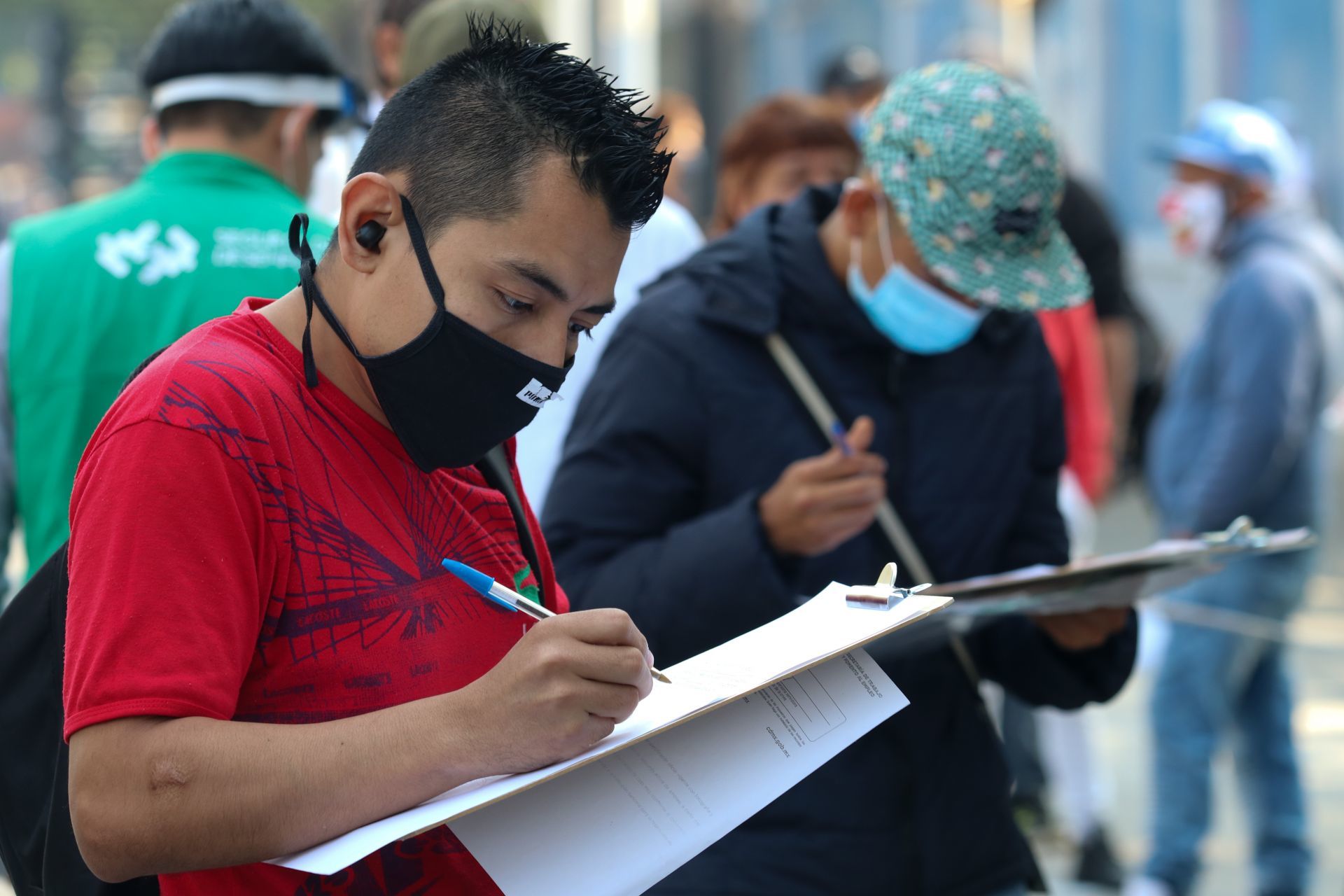 Between January and February, 163,000 IMSS-registered jobs were recovered