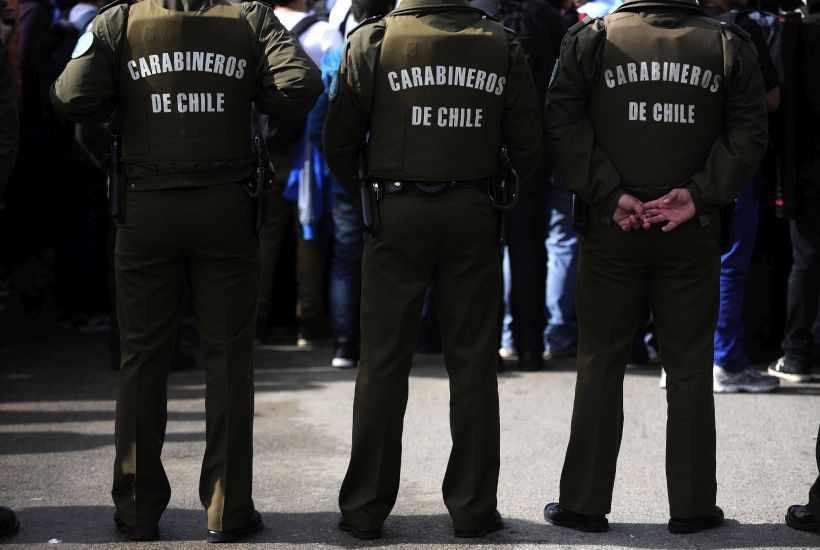Carabineros confirms that he will keep more than a thousand officials every Friday in Baquedano Square