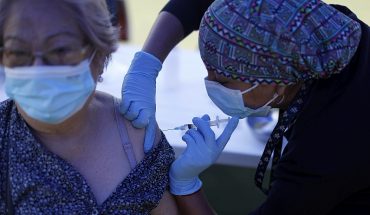 translated from Spanish: Chile nearly 5 million vaccinated against Covid-19