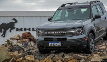 translated from Spanish: Ford Bronco: historic SUV is already in Argentina