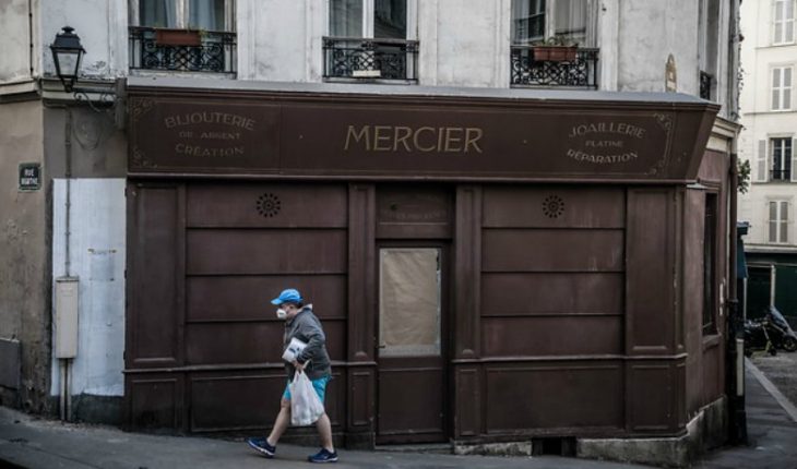France re-confines 16 departments for four weeks
