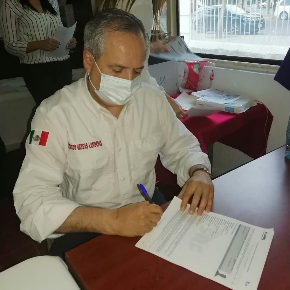 Gerardo Vargas registers for the mayor of Ahome with Morena
