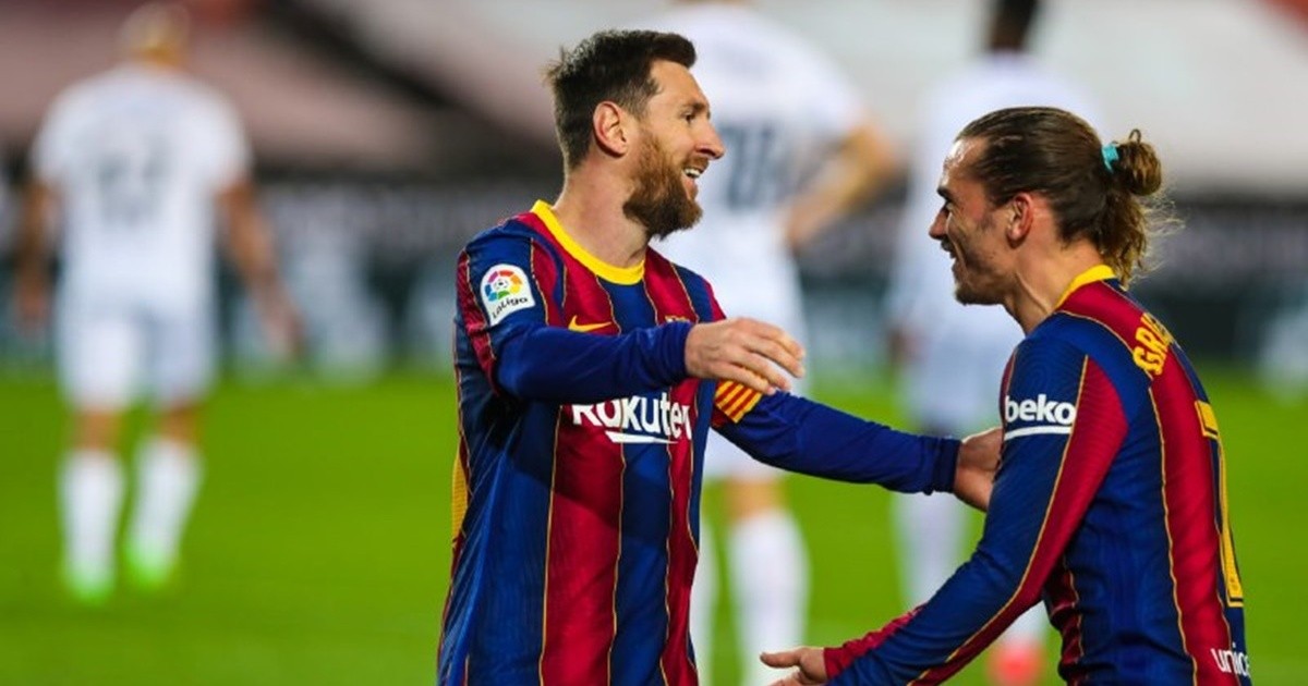 With Messi's double, Barcelona beat Huesca and approaches the top