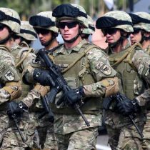 Aliados de la OTAN acordaron iniciar retirada de Afganistán el 1 de mayo
