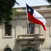 Cero tiraje de la chimenea en el Servicio Exterior de Chile: en 30 años solo 8 embajadores han sido formados en democracia