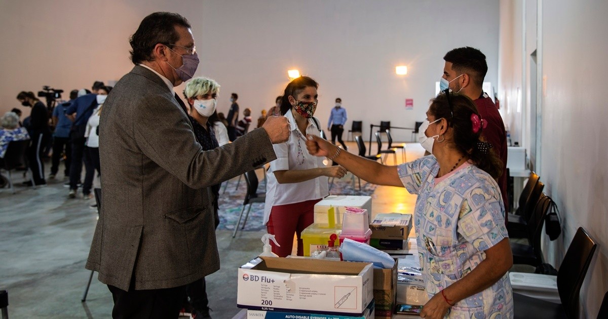 El ministro de Cultura de la Nación visitó el centro de vacunación en Tecnópolis