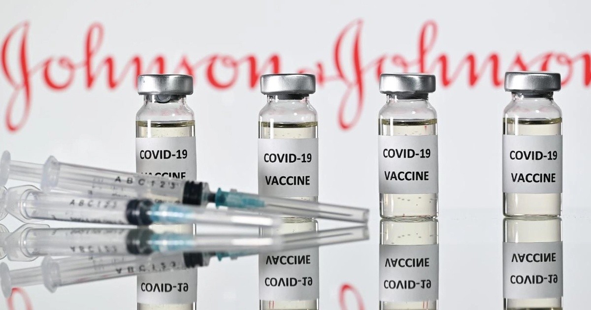 La FDA recomienda a EE.UU. "pausar" el uso de la vacuna de Johnson & Johnson