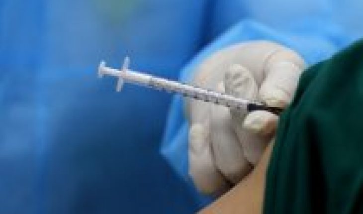 Minsal defiende efectividad de vacuna Sinovac y espera inocular segunda dosis a más de 760 mil personas la próxima semana