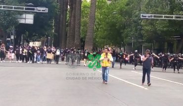 Mujeres marchan en CDMX para exigir justicia por feminicidios en Q Roo