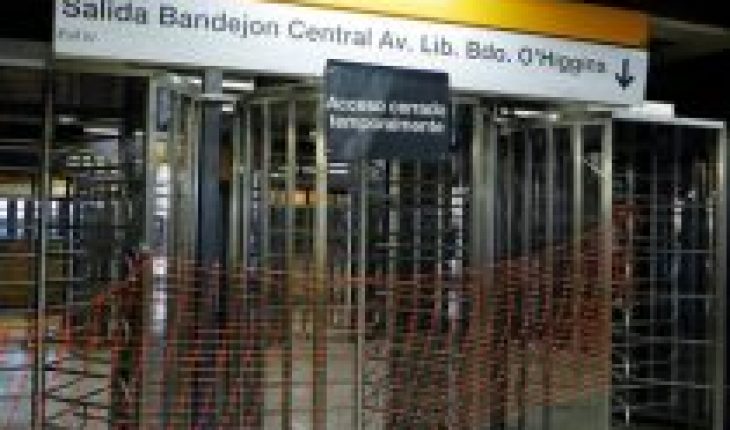 “No son torniquetes”: Metro explica criticada instalación en Los Héroes y aclara que corresponde a “puertas giratorias de salida”