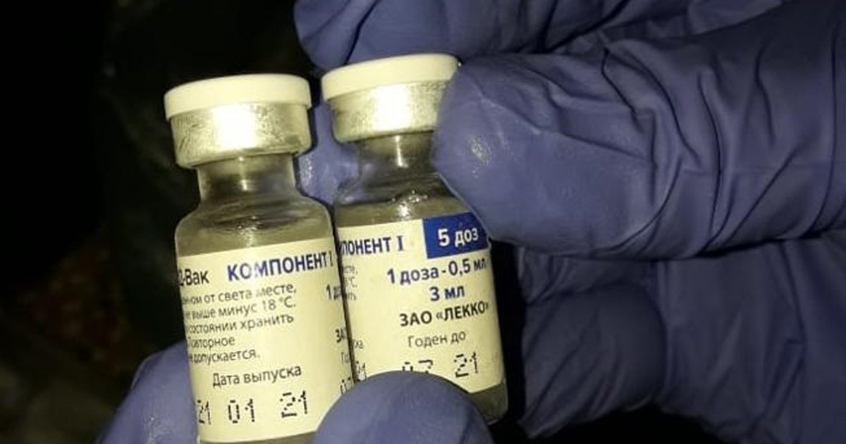 Santiago del Estero: enfermeros robaron cientos de vacunas contra el coronavirus