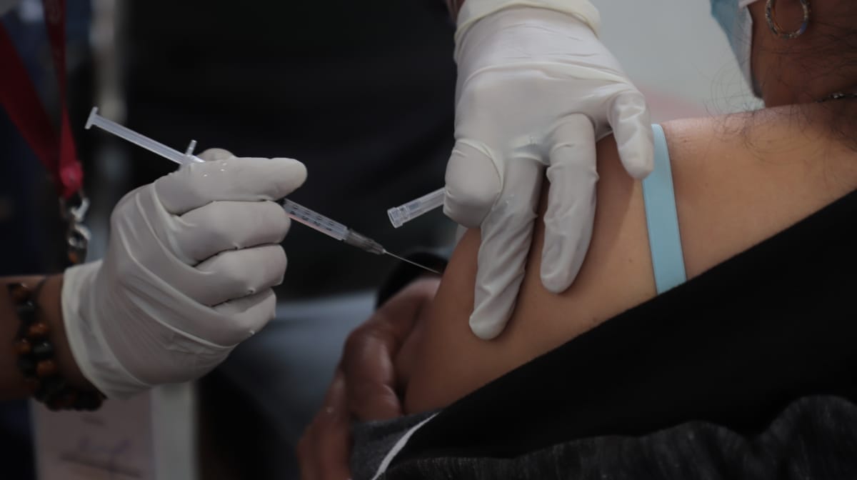 Se han aplicado más de 418 mil dosis de vacuna anti COVID-19 en adultos mayores en Michoacán