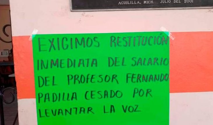 translated from Spanish: After protests, they release Aguililla professor’s payroll