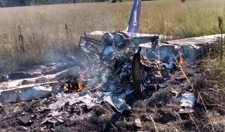 translated from Spanish: An aircraft crashed in Cañuelas: a student and his instructor died