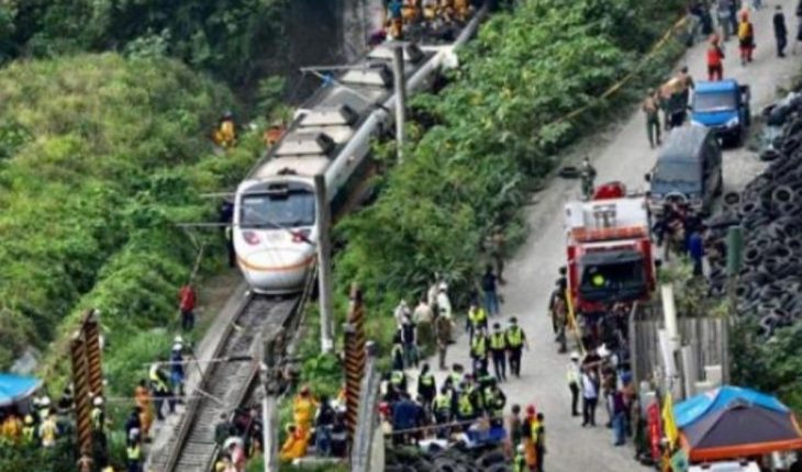 At least 48 killed when three derailed in Taiwan