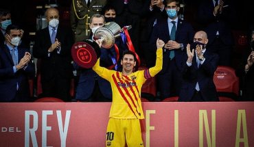 translated from Spanish: Barcelona is crowned Champion of the Copa del Rey with a goal against Athletic Club