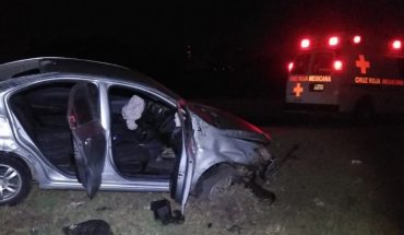 translated from Spanish: Car crashes on Mexico Highway 15 in Los Mochis