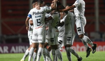 translated from Spanish: Copa Libertadores: San Lorenzo fell to Santos and complicated his ranking