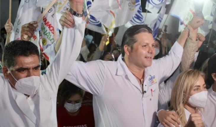 translated from Spanish: Jesús López began his campaign recognizing health personnel
