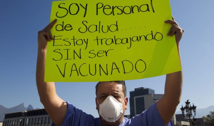 translated from Spanish: Sedena asks Jalisco to delay vaccination of medical staff
