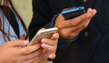 translated from Spanish: Senate approves creation of mobile phone user standard