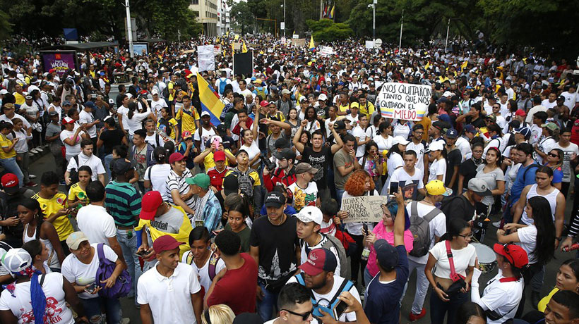 Al menos 41 manifestantes heridos en última jornada de protestas en Colombia