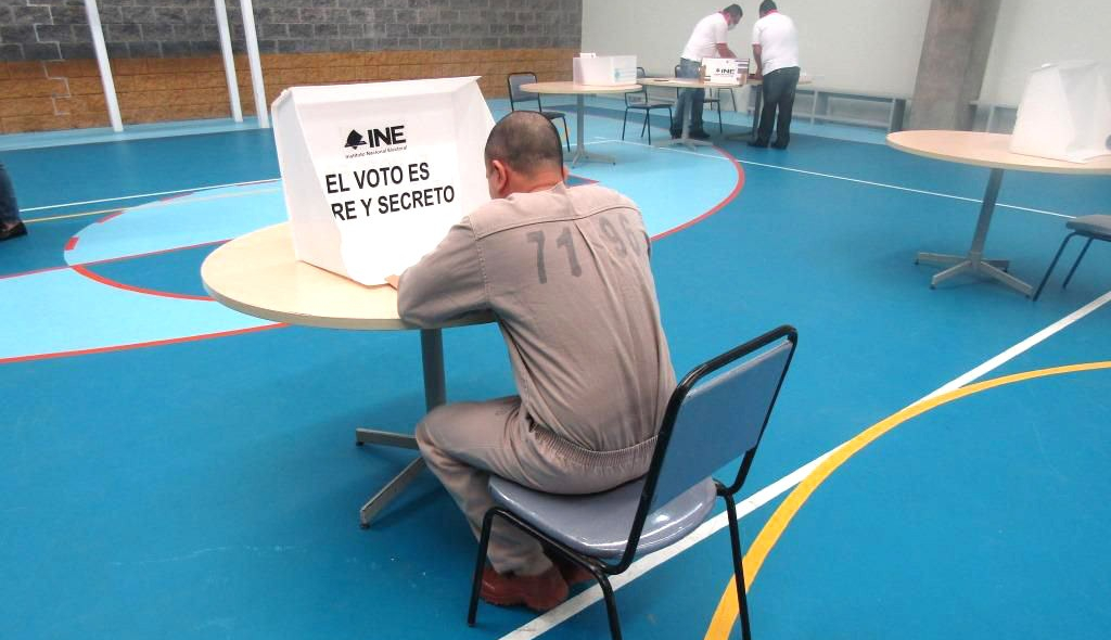 CNDH supervisa prueba piloto de voto para personas en prisión