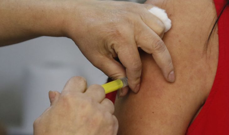Comisión de Trabajo del Senado aprobó la idea de legislar iniciativa que crea un permiso laboral para vacunarse