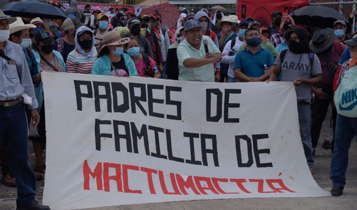 Dan prisión preventiva a 19 normalistas de Mactumactzá en Chiapas