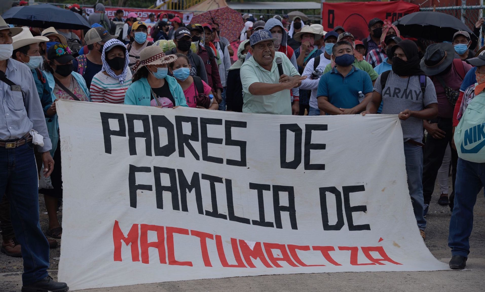 Dan prisión preventiva a 19 normalistas de Mactumactzá en Chiapas