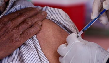 Edomex reporta con vacuna COVID solo a 700 adultos mayores postrados