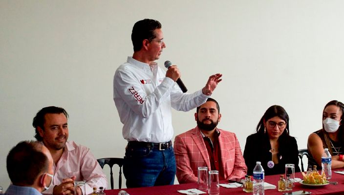 Empresarios por la Transformación muestran apoyo a Iván Pérez Negrón