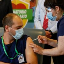 Gobierno de Argentina rechazó 15 mil vacunas contra el Covid-19 provenientes de Chile