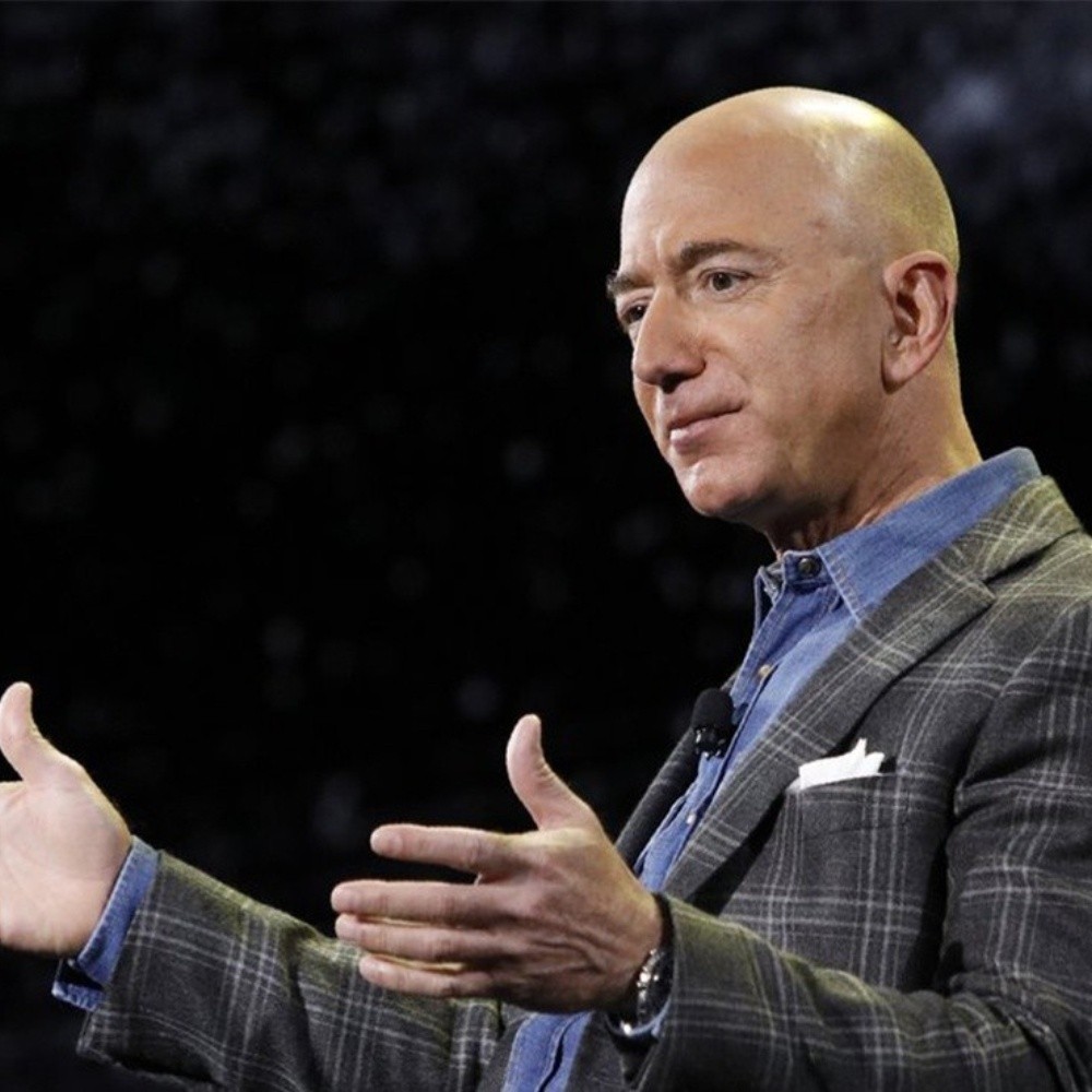 Jeff Bezos deja de ser la persona más rica del mundo