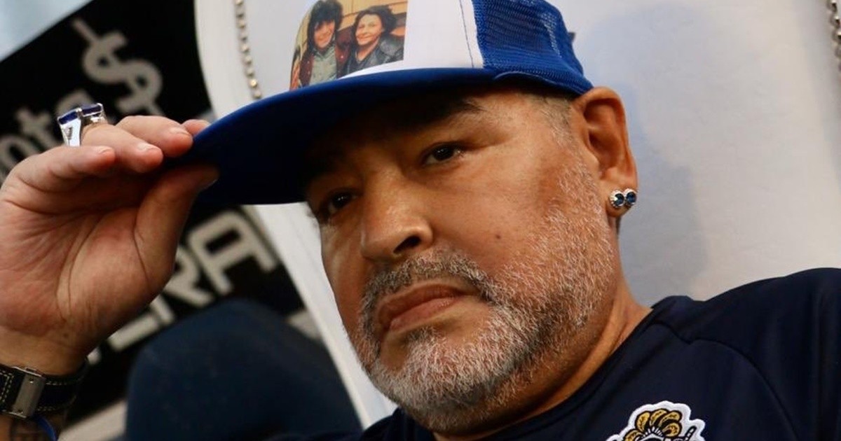 Las hermanas de Maradona piden investigar la filtración del informe médico