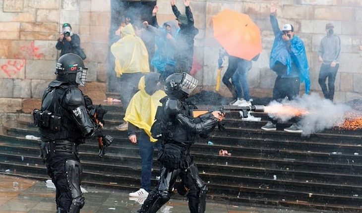 Protestas en Colombia dejan al menos 16 muertos y más de 700 heridos