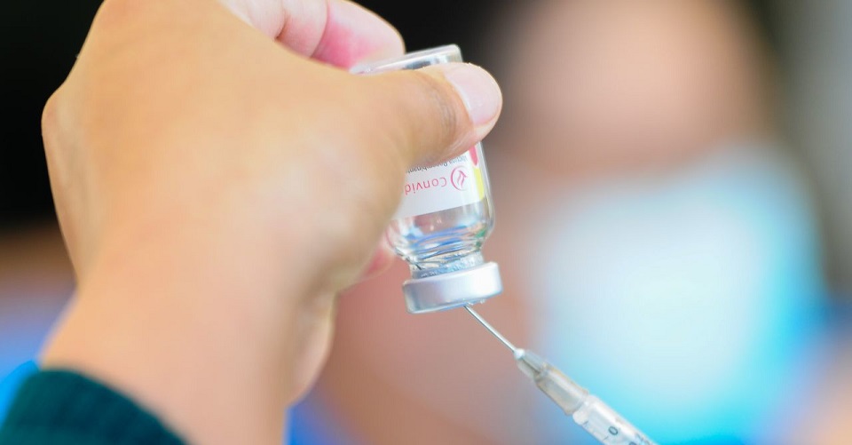 Salud registra 104 muertes COVID y 16 millones de personas vacunadas