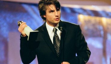 Tom Cruise devuelve sus Golden Globes en repudio contra la Asociación de Prensa Extranjera de Hollywood