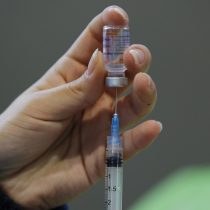 Chile continues to vaccinate quickly but rising contagions creates uncertainty